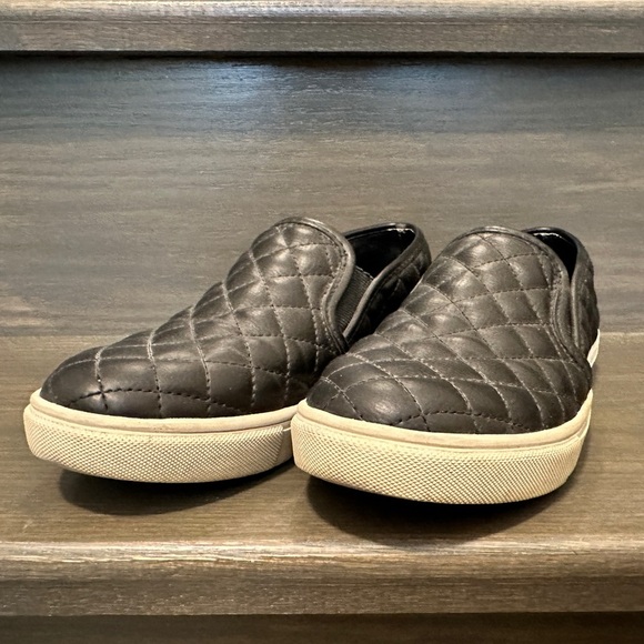 Steve Madden Ecentrcq Slip‎ On Sneaker Women's Sneakers Size 6.0 M Black - Picture 3 of 11